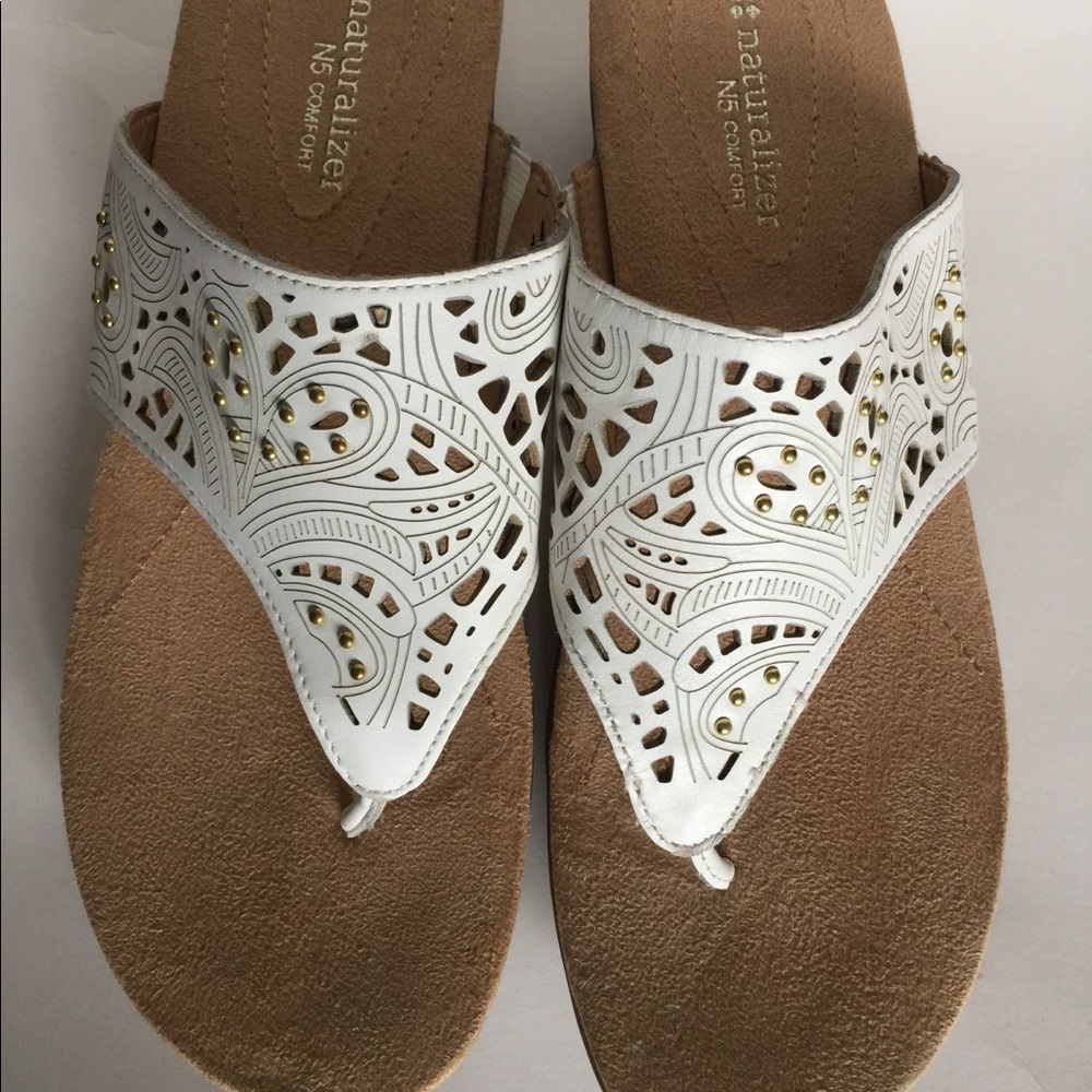 Naturalizer N5 Comfort Size 9 1/2 White Flip Flop